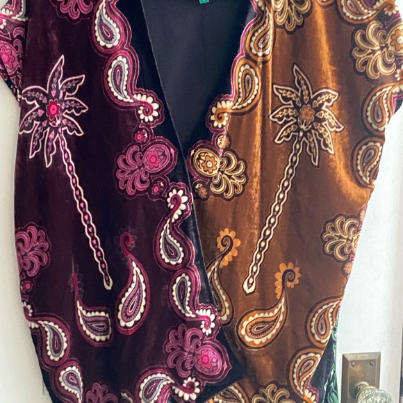 Farm Rio | Sweet Mermaids Top | Small - Picture 9 of 10